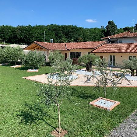 B&B Alciliegio Casnate Con Bernate Екстериор снимка