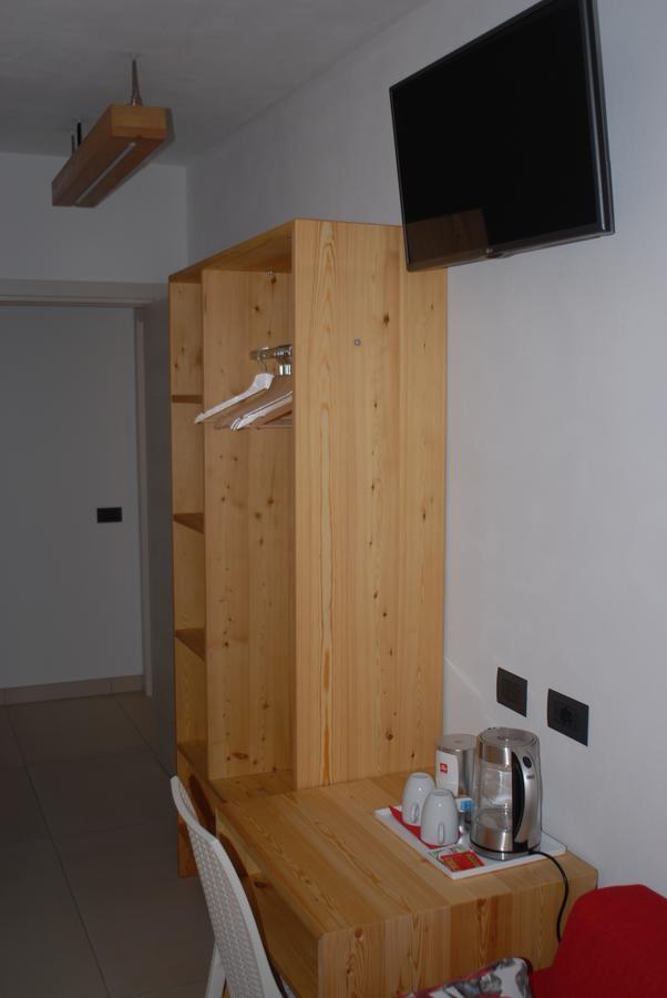 B&B Alciliegio Casnate Con Bernate Екстериор снимка