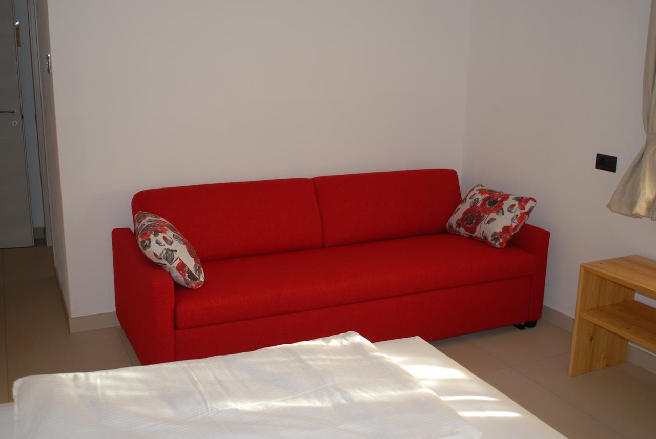 B&B Alciliegio Casnate Con Bernate Екстериор снимка